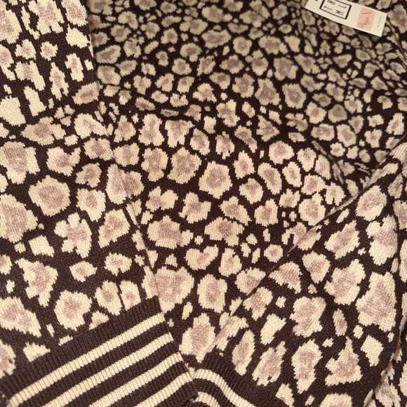 THML sweater - Picture 2 of 5